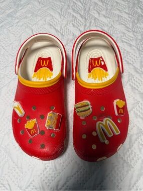 Crocs X McDonalds Collab Red Foam Clog Shoes Fries Burger Charms Men 7 I Women 9